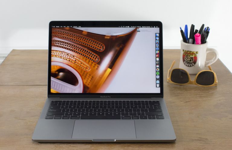 Reaco Amazon! Macbook Pro 13,3″ Retina Touch Bar 256GB a 1145€