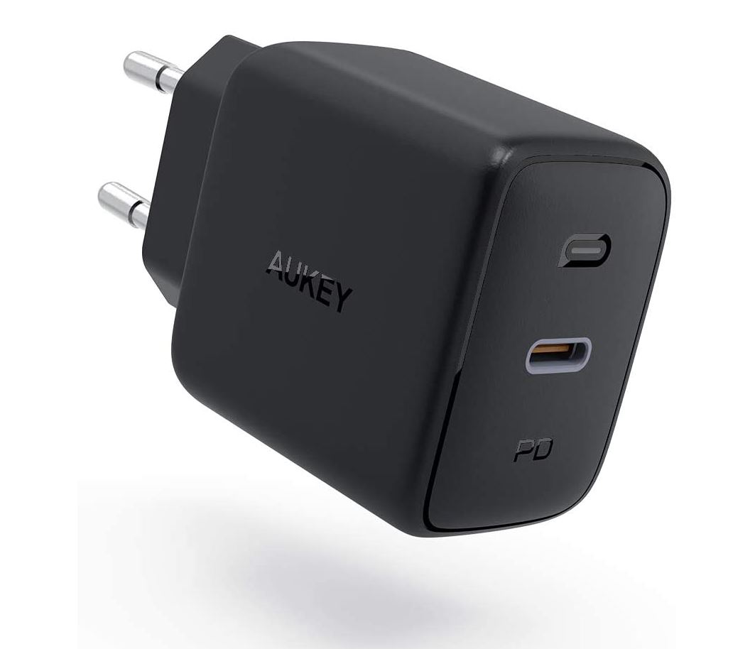 Cargador Omnia 61W Aukey