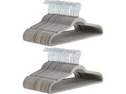 Preciazo Amazon! Perchas de terciopelo Amazon Basics Pack de 100 a 27,9€